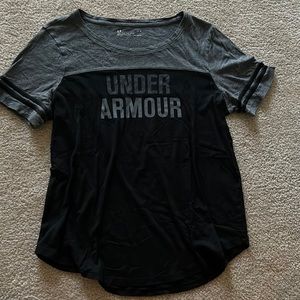 Trendy Women’s Under Armour T-Shirt size L